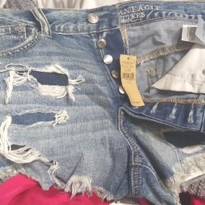 American Eagle shorts sz 4 NWT